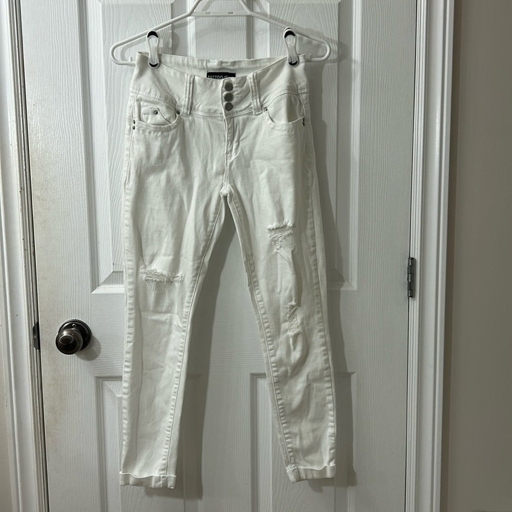 White jeans With rips Tattoo stretch women’s size 5 used like new